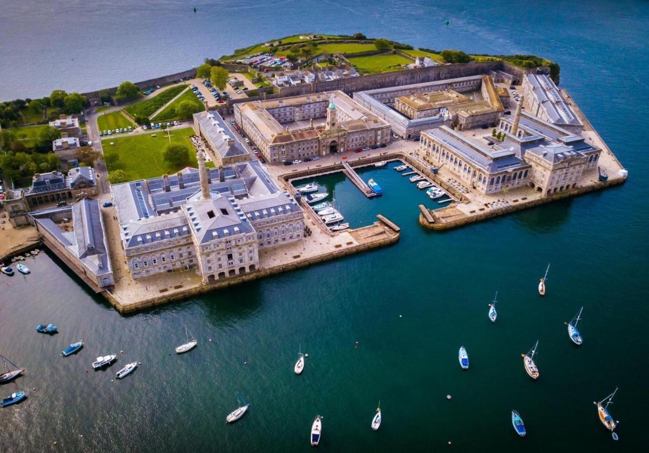 Two-Bedroom Apartment At Royal William Yard, Plymouth Bagian luar foto
